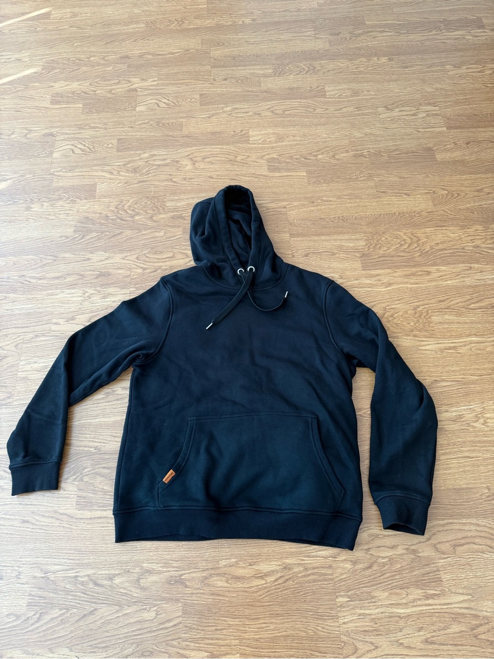 Hennchee pullover hoodie with chargeable battery